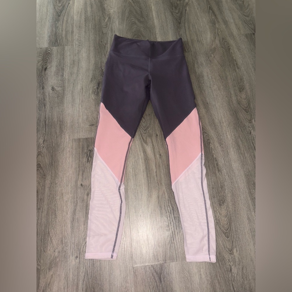 Fabletics • Grey Mesh Leggings